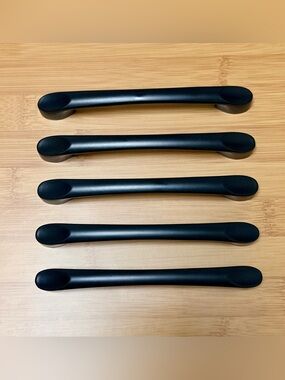 Matte Black Curved Cabinet Pull Handles - Set of 5